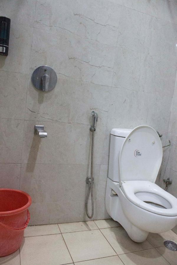 Jsb Hotel Faridabad Exteriör bild